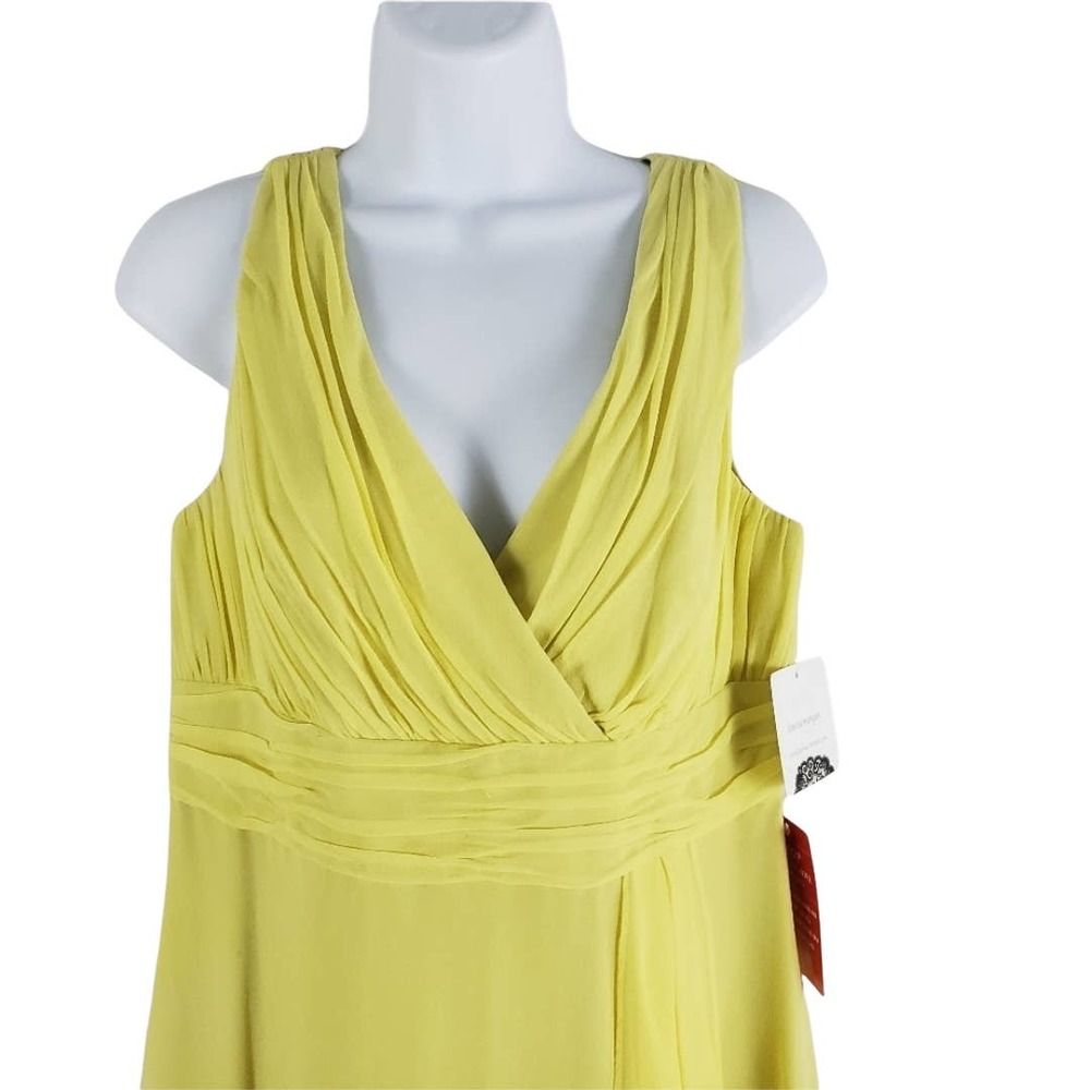 Donna Morgan NEW Silk Chiffon Ruched Empire Dress V Neck & Back Lime Size 12 - Picture 3 of 8